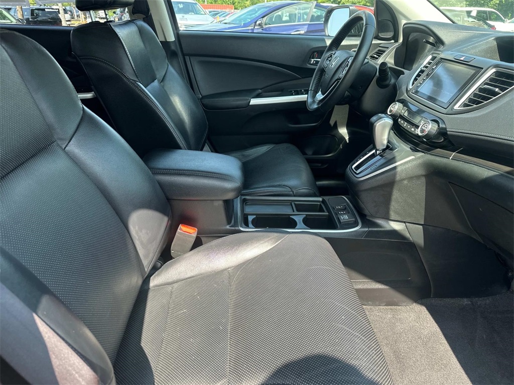 2015 Honda CR-V Touring photo 16
