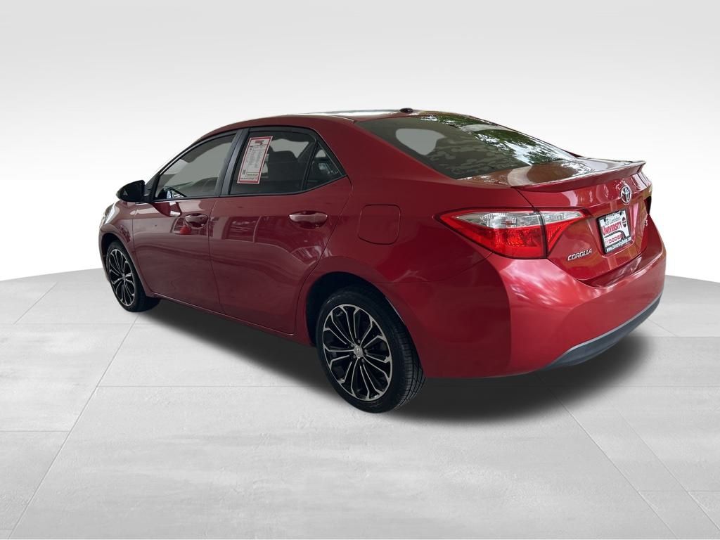 2015 Toyota Corolla L photo 4
