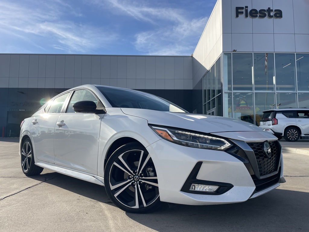 2021 Nissan Sentra SR's photo