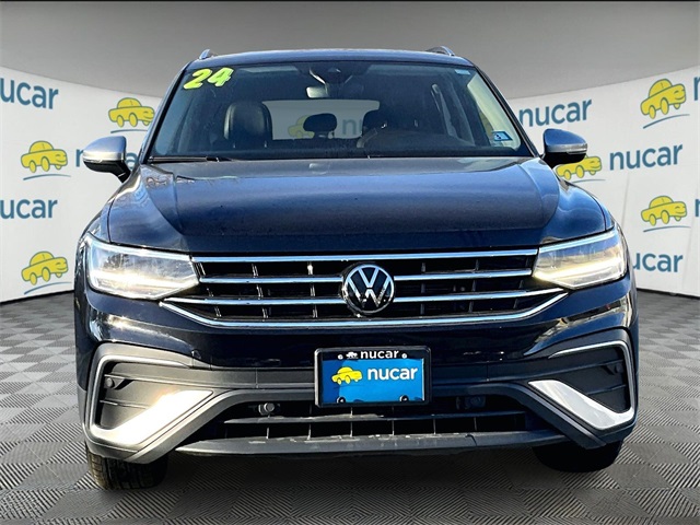 2024 Volkswagen Tiguan Wolfsburg Edition photo 2