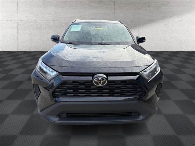 2024 Toyota RAV4 XLE photo 2