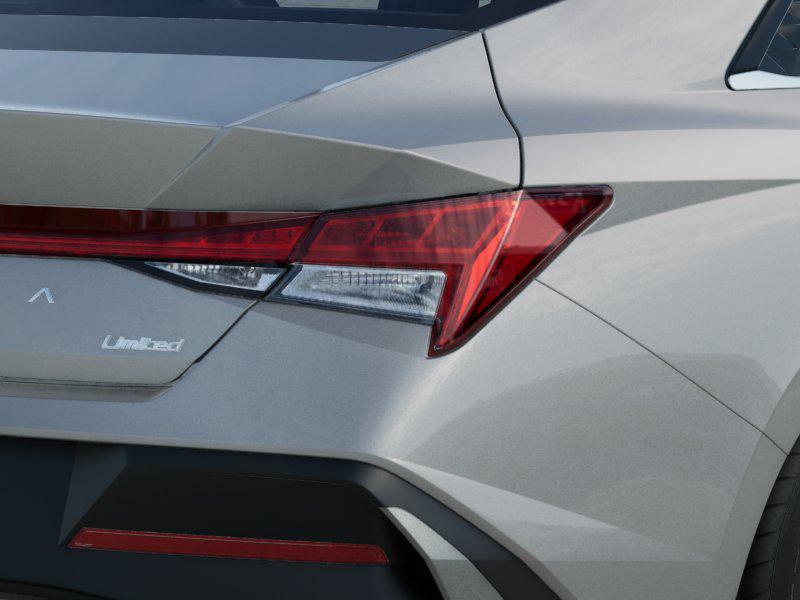 2025 Hyundai Elantra Limited photo 10