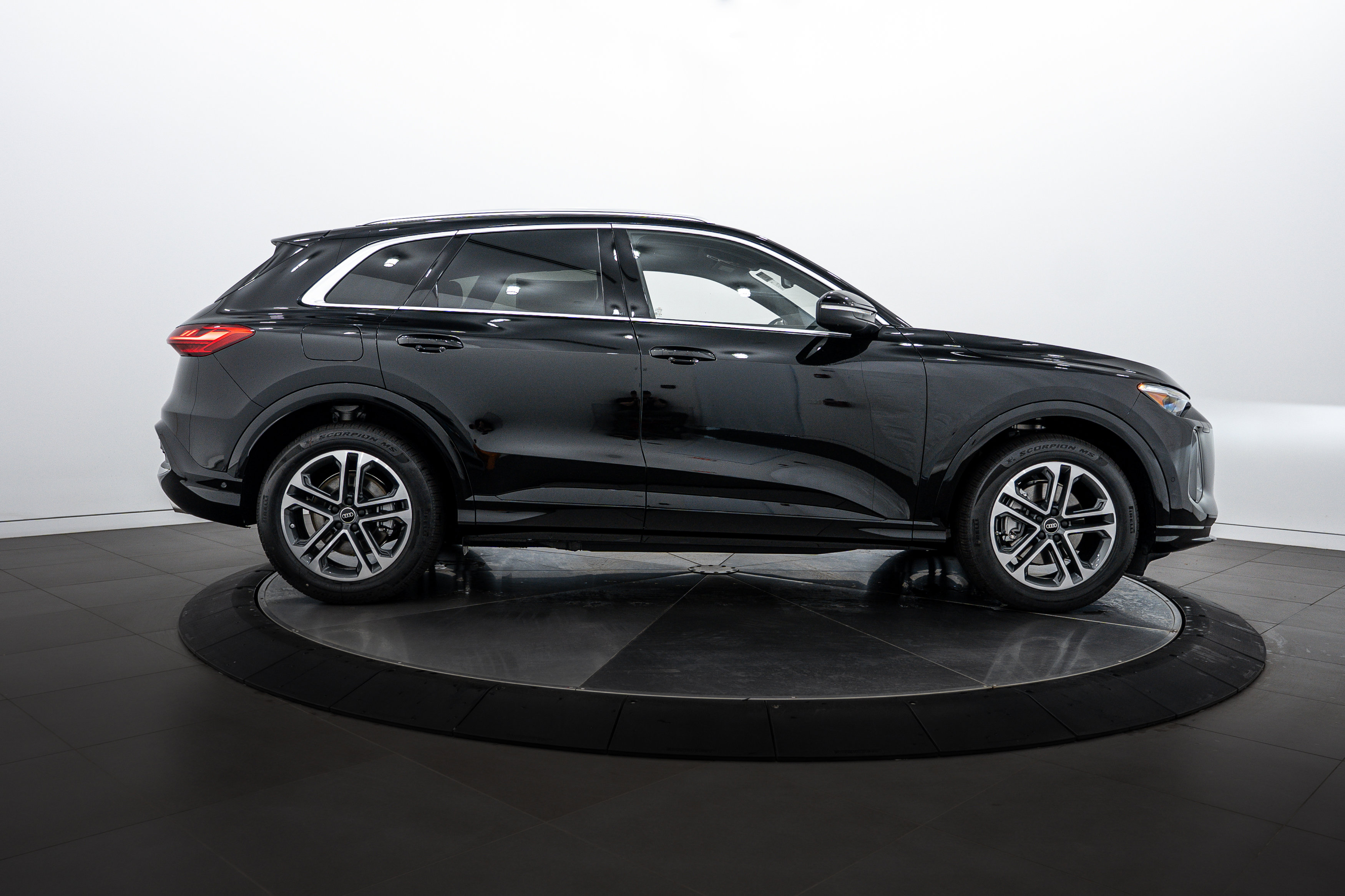2025 Audi Q5 Premium Prestige photo 3