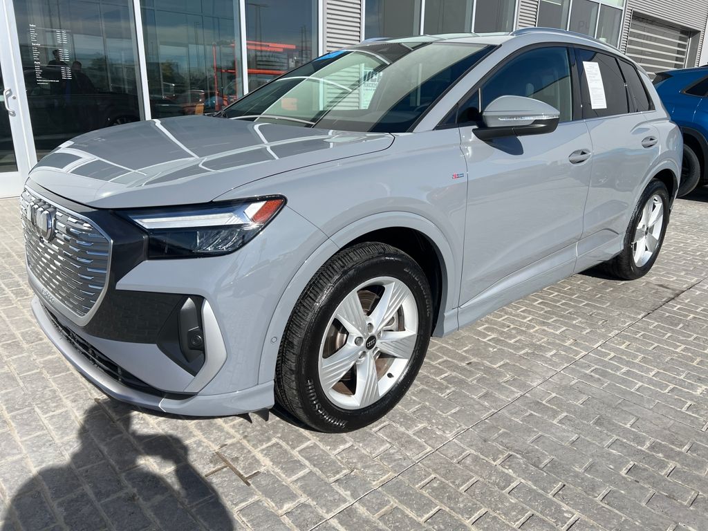 2024 Audi Q4 e-tron Premium Plus
