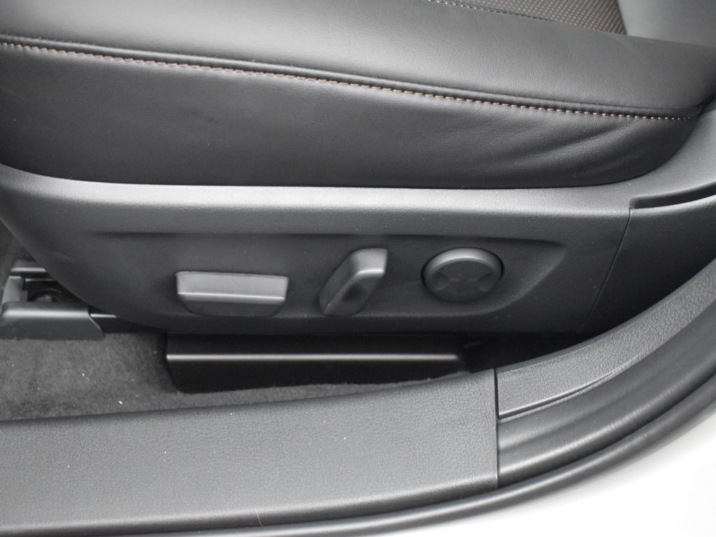 2025 Mazda Mazda3 2.5 Turbo Premium Plus photo 9