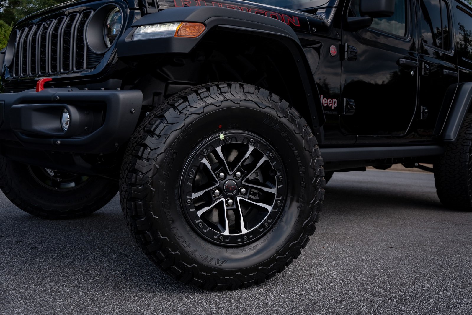2025 Jeep Wrangler Rubicon photo 4