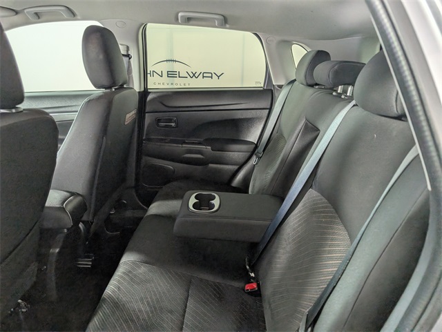 2015 Mitsubishi Outlander Sport SE photo 14