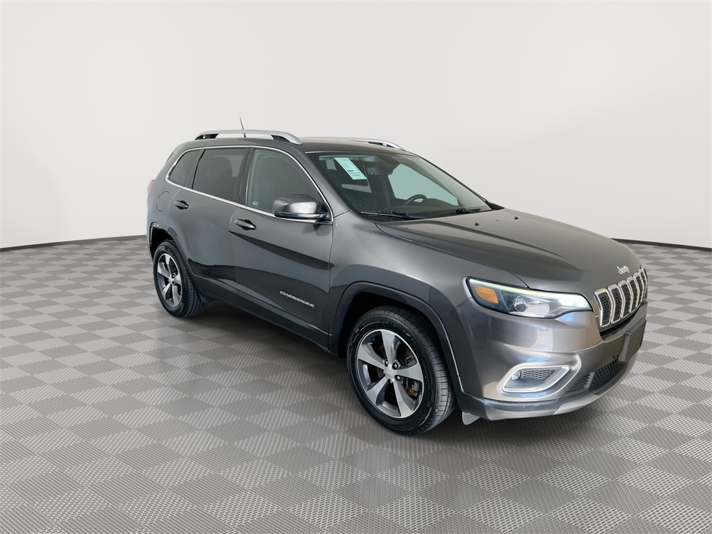 Used 2019 Jeep Cherokee Limited with VIN 1C4PJMDX7KD236506 for sale in Greenacres, FL
