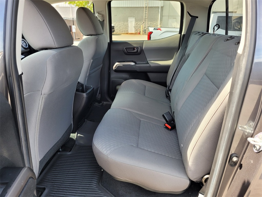 2022 Toyota Tacoma SR5 Double Cab V6 photo 7
