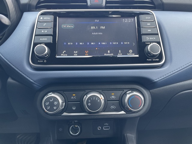 2025 Nissan Versa SV photo 15