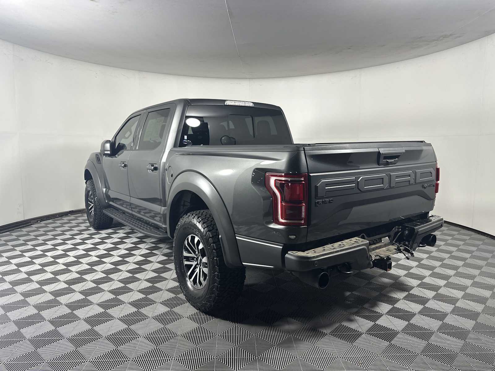 2020 Ford F-150 Raptor photo 2