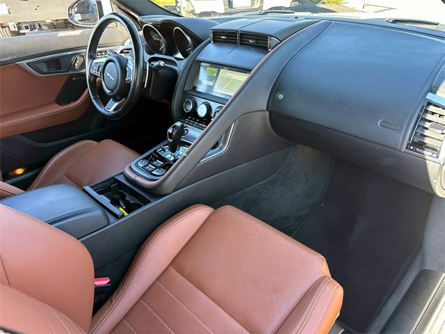 2019 Jaguar F-TYPE P380 photo 12