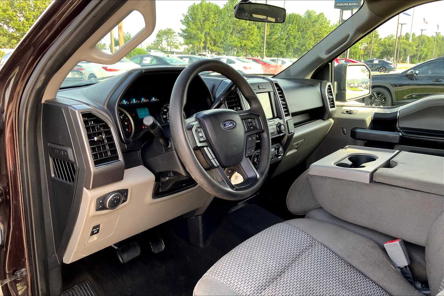2020 Ford F-150 XLT photo 16