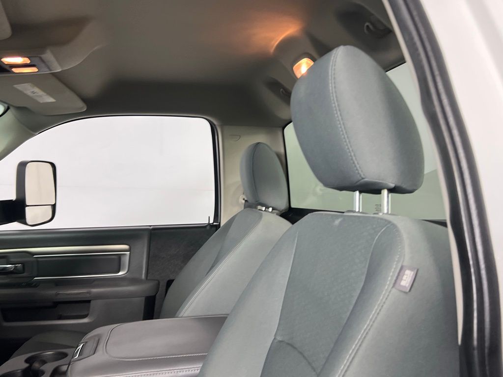 2016 Ram 3500 Tradesman photo 18