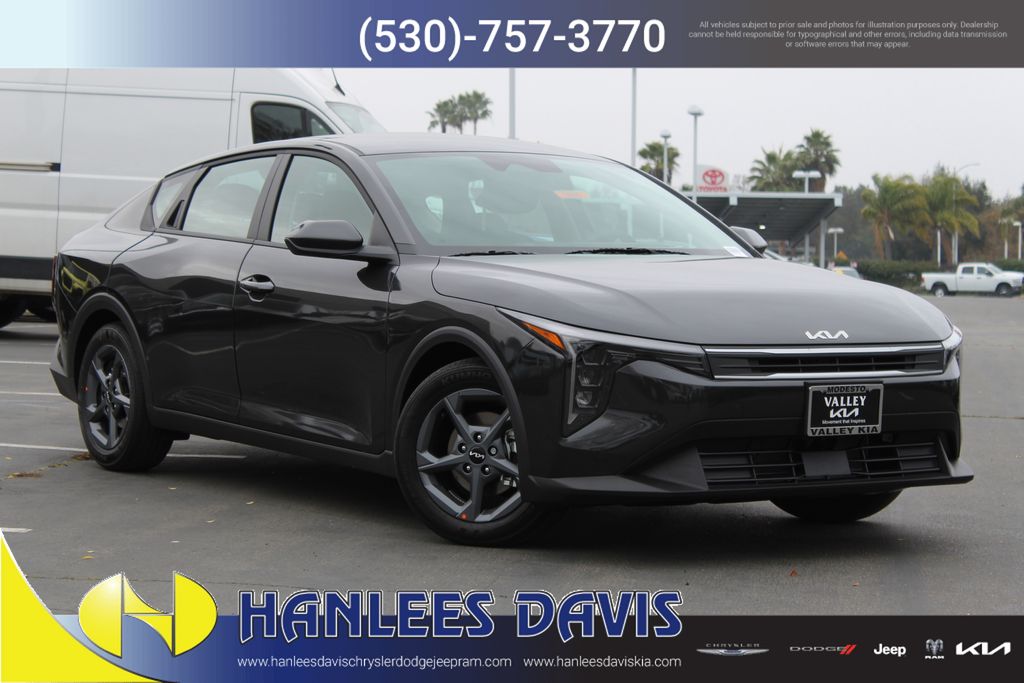 2025 Kia K4 LXS's photo