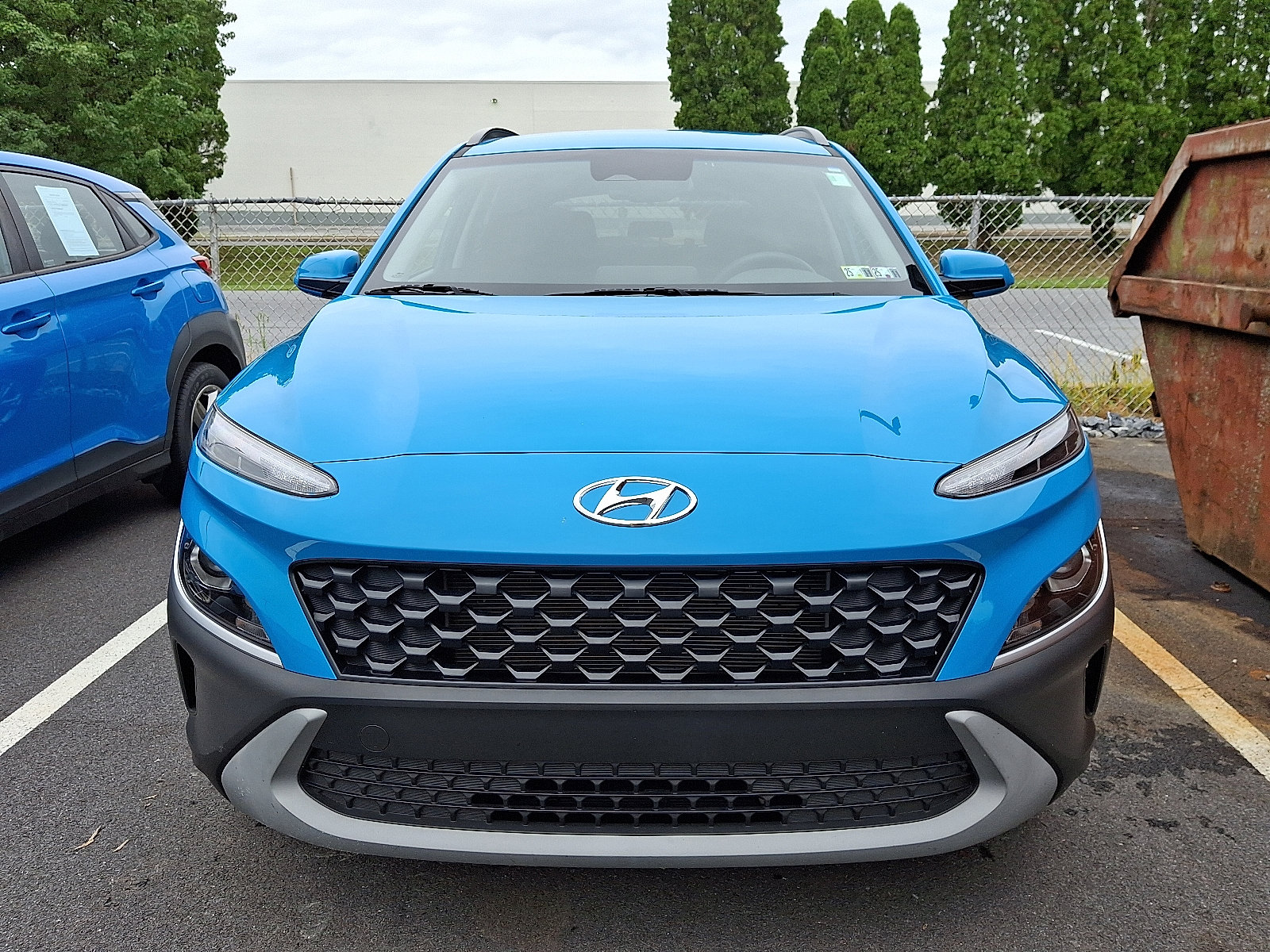 2023 Hyundai Kona SEL photo 2