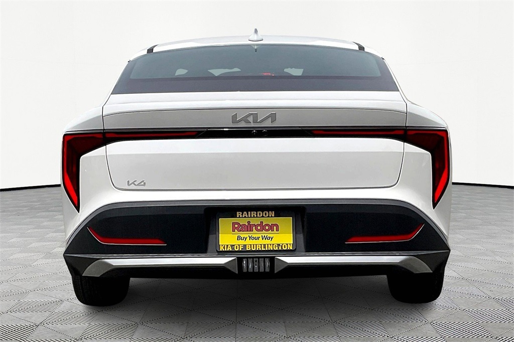 2025 Kia K4 EX photo 3
