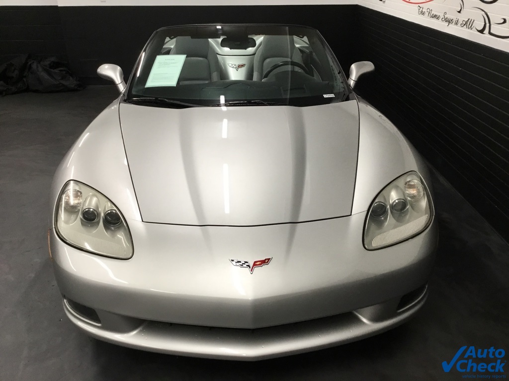 2005 Chevrolet Corvette Base photo 4