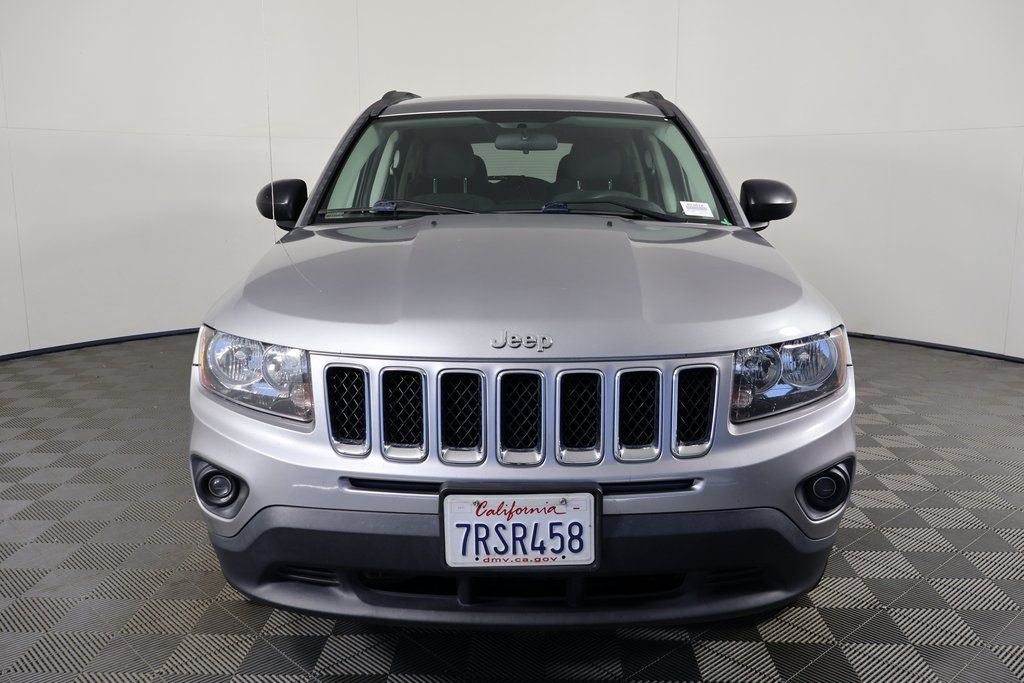 2015 Jeep Compass Sport photo 2