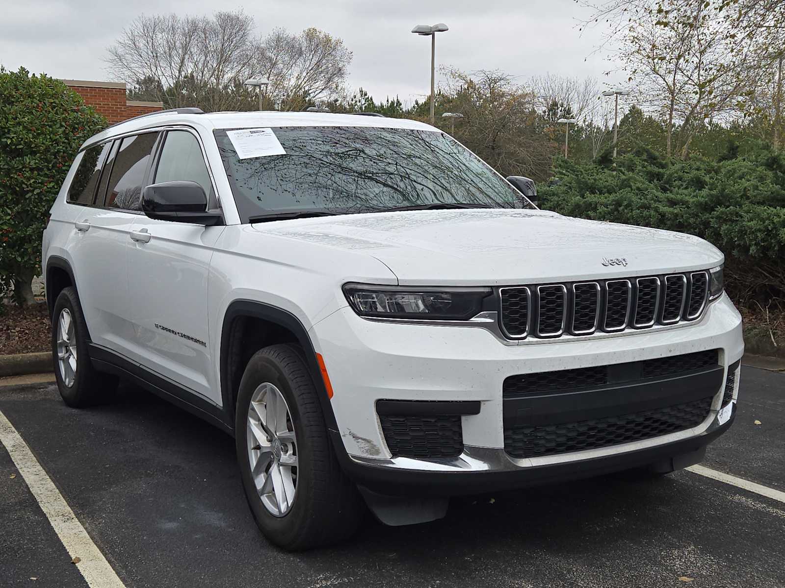 2023 Jeep Grand Cherokee L Laredo's photo