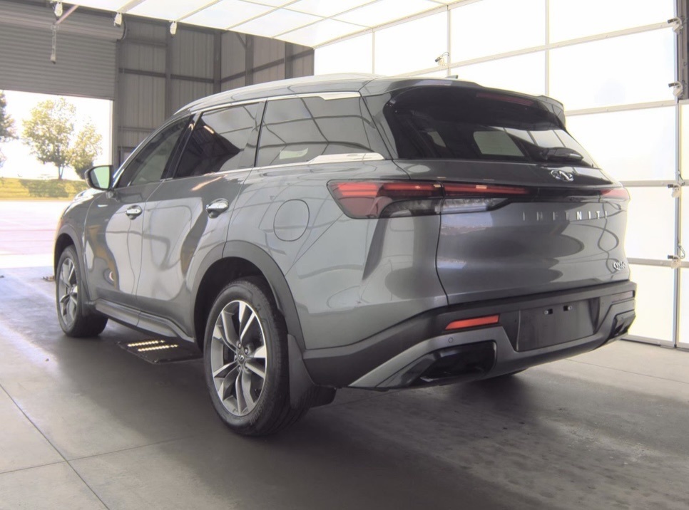 2024 Infiniti QX60 Luxe photo 3