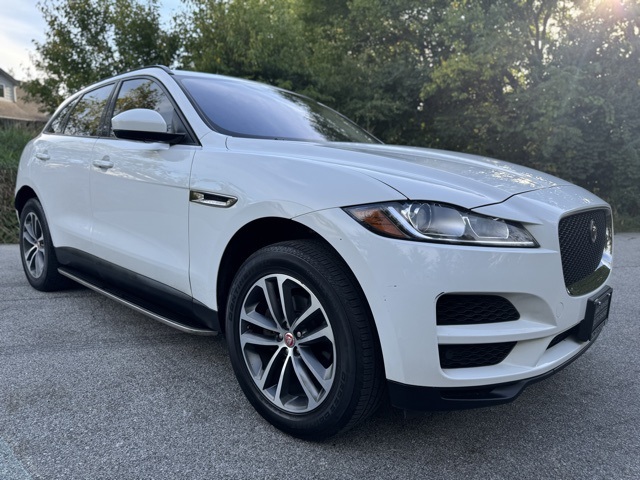 2018 Jaguar F-PACE Premium photo 3