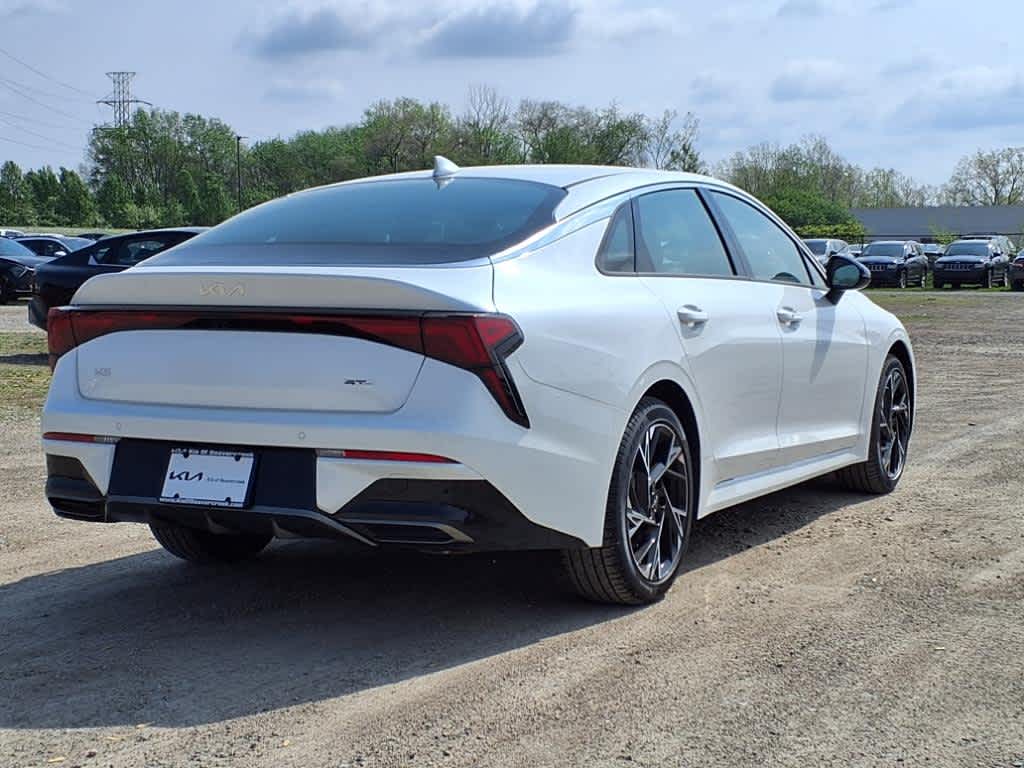2025 Kia K5 GT-Line photo 3