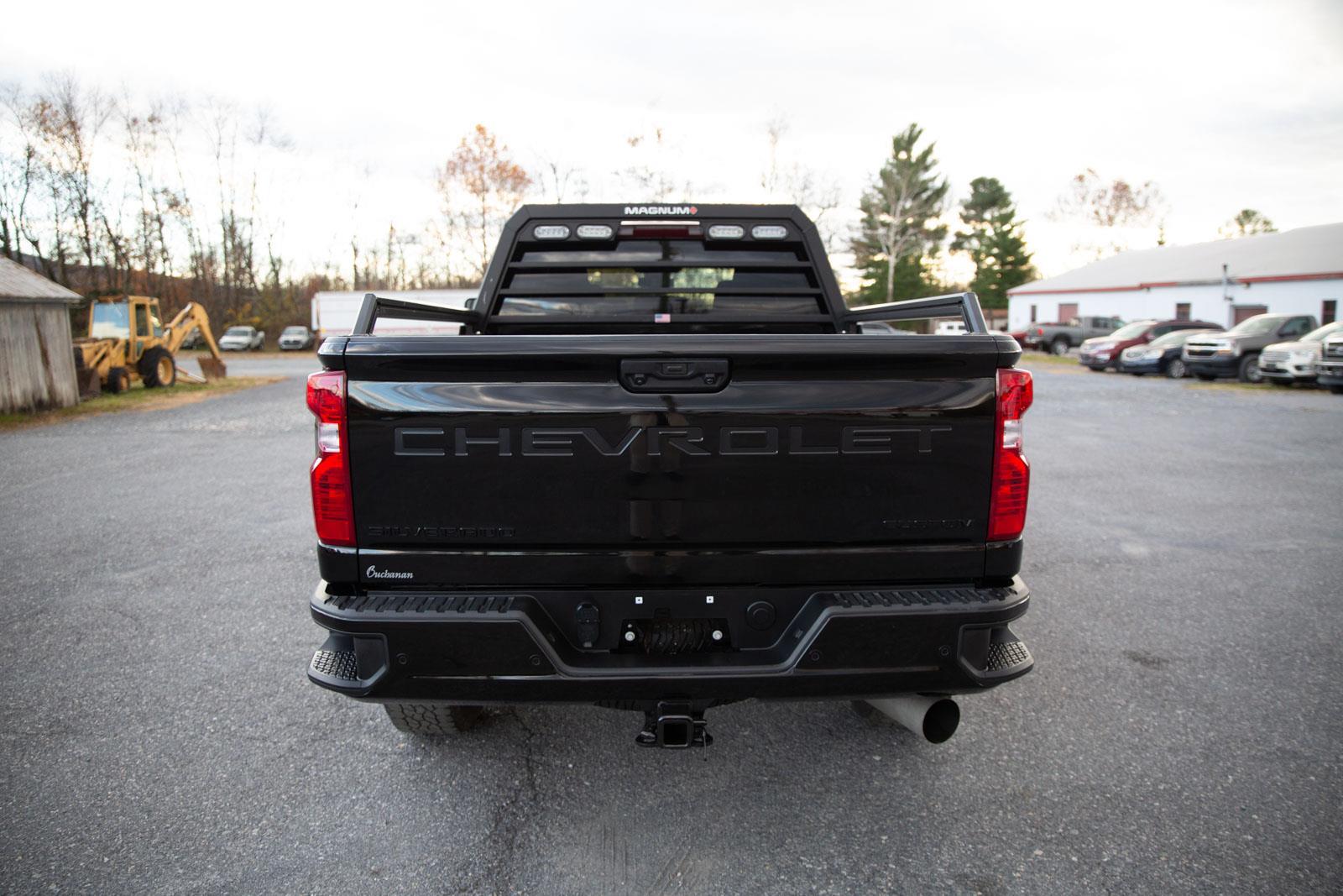 2024 Chevrolet Silverado 2500HD Custom photo 4