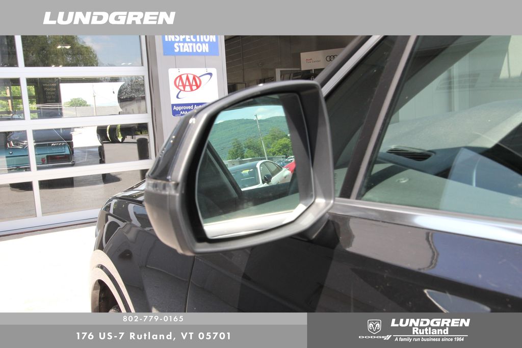 2022 Audi Q7 55 Premium Plus photo 36