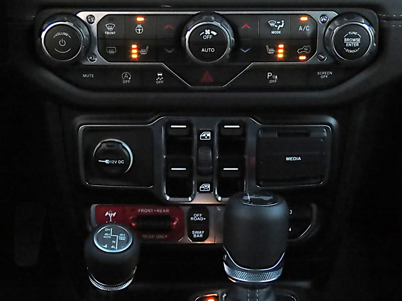 2025 Jeep Wrangler Rubicon X photo 4