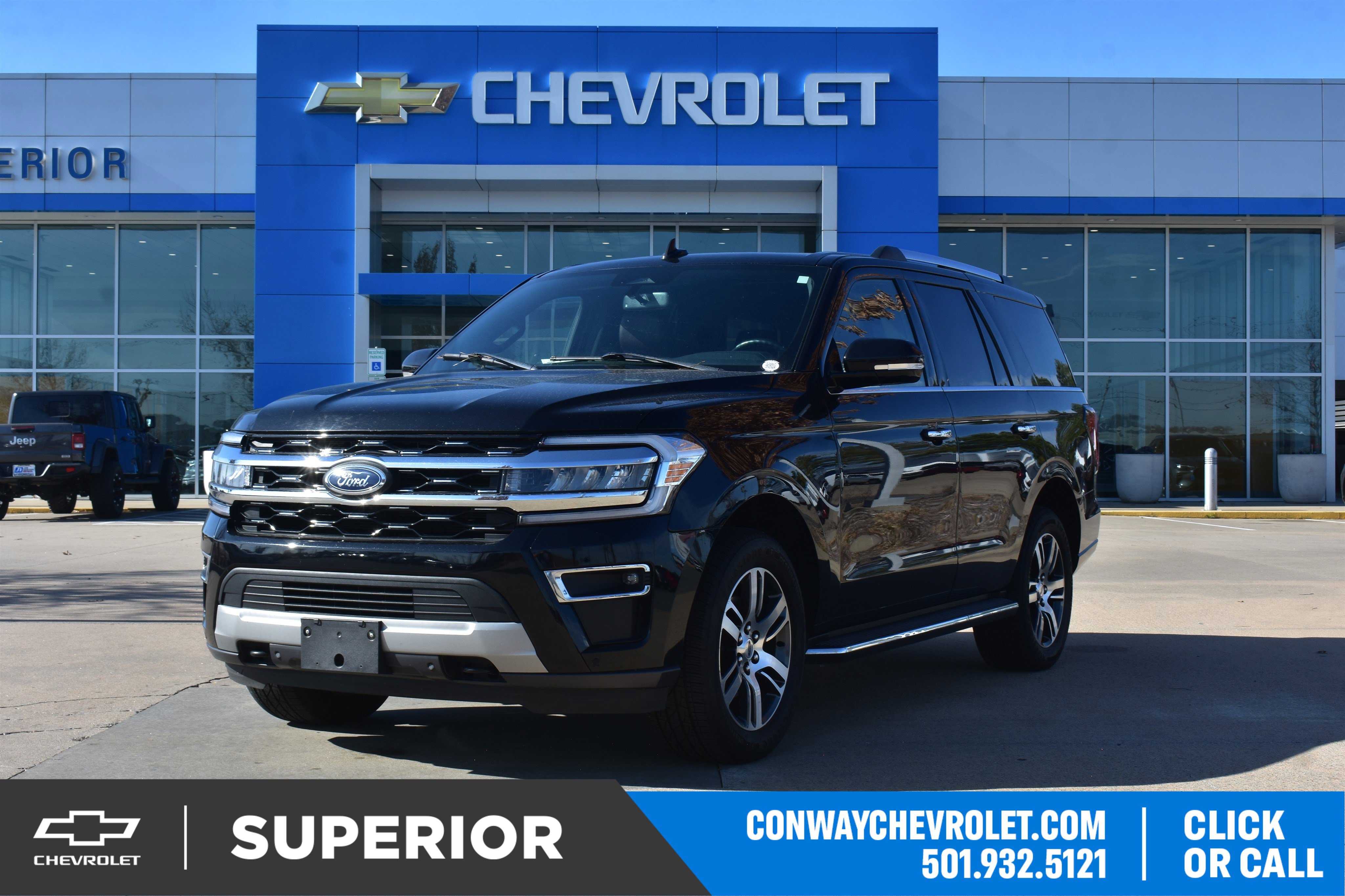 2023 Ford Expedition Limited's photo