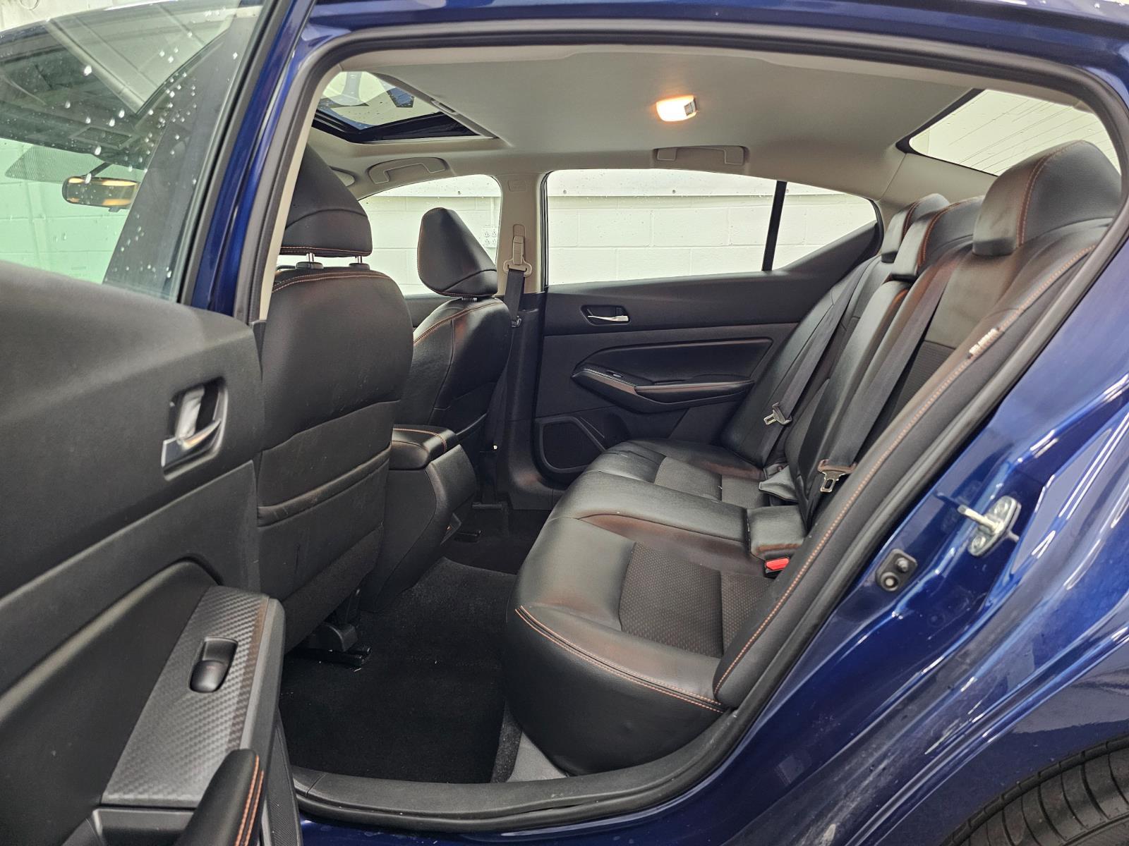 2019 Nissan Altima 2.5 SR photo 9