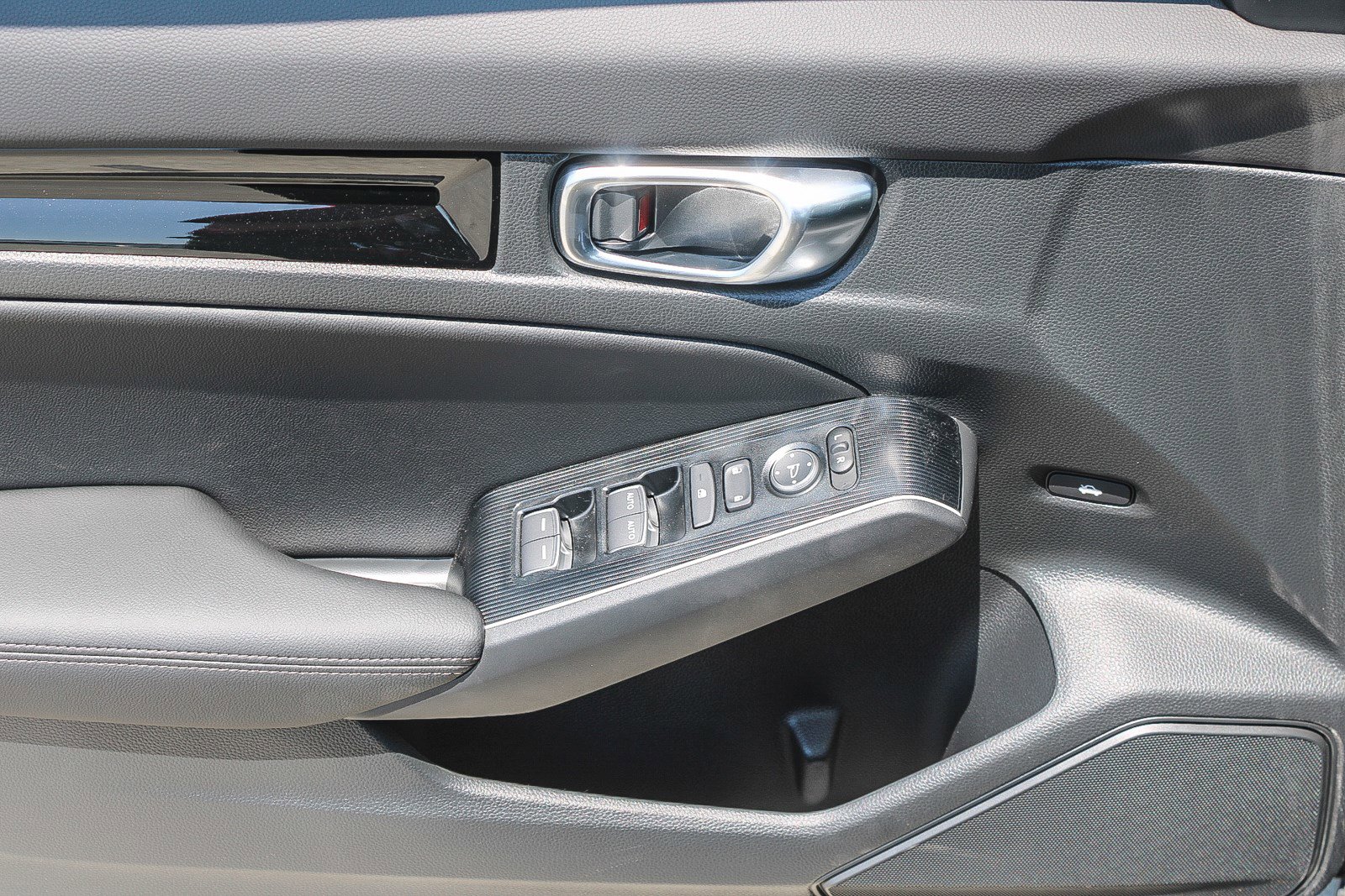 2026 Honda Civic Hybrid Sport Touring photo 21