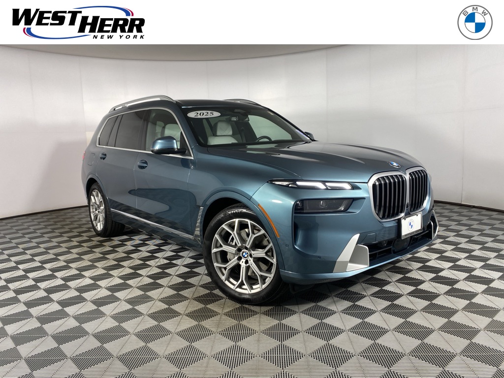 2025 BMW X7 40i's photo