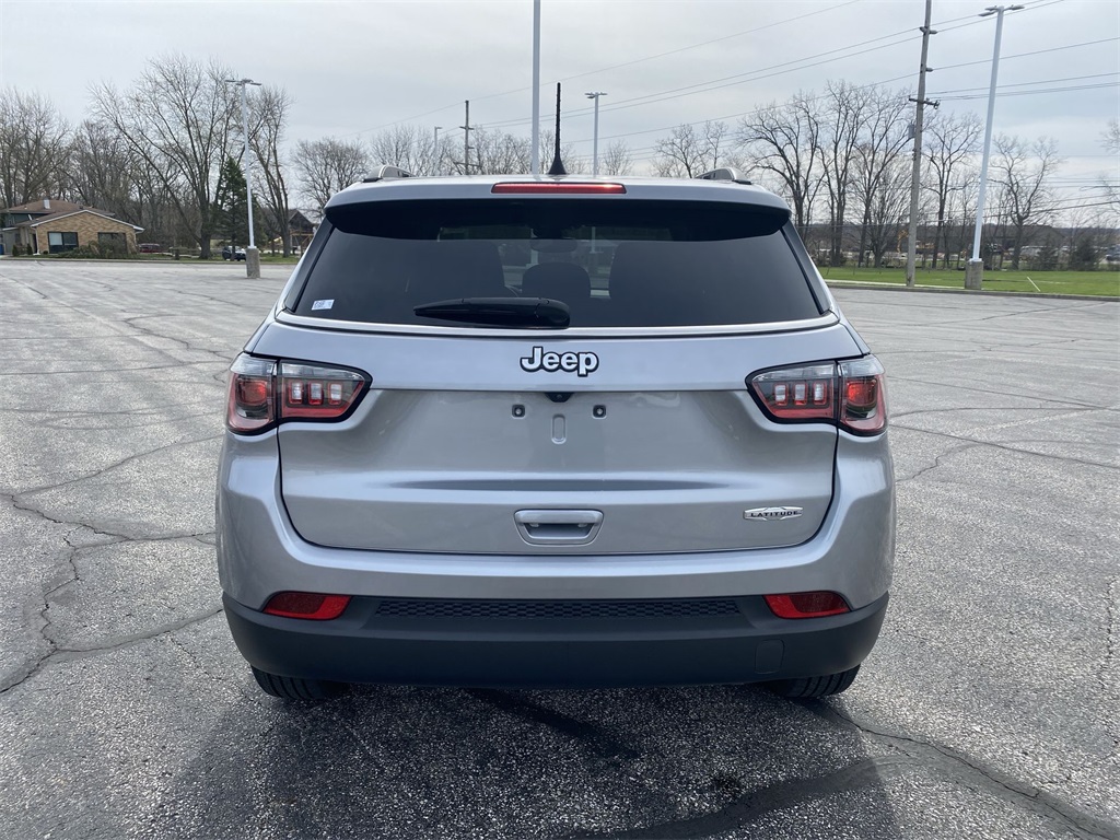 2022 Jeep Compass Latitude photo 24