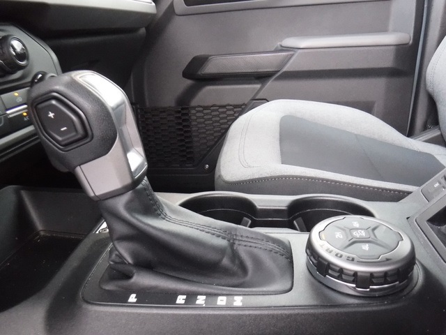 2023 Ford Bronco Base photo 19