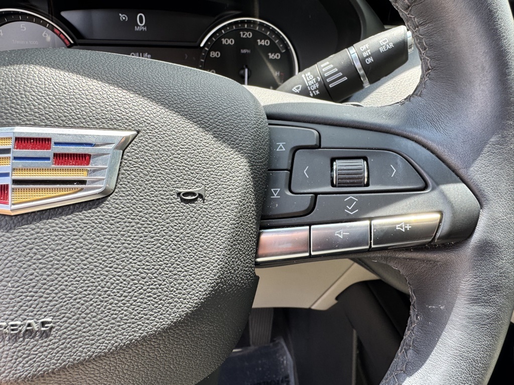 2023 Cadillac XT4 Luxury photo 23