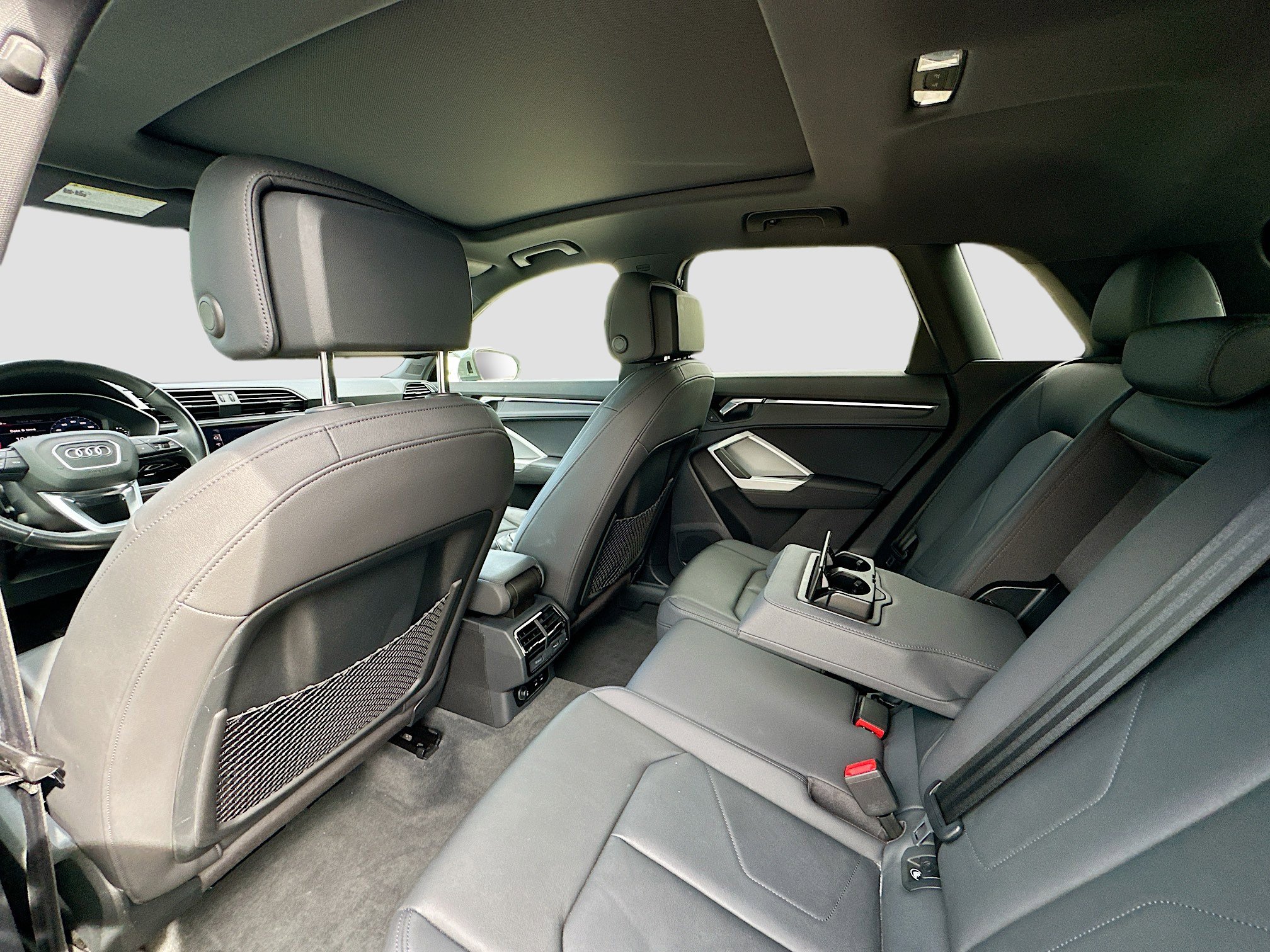 2020 Audi Q3 S line Premium photo 25