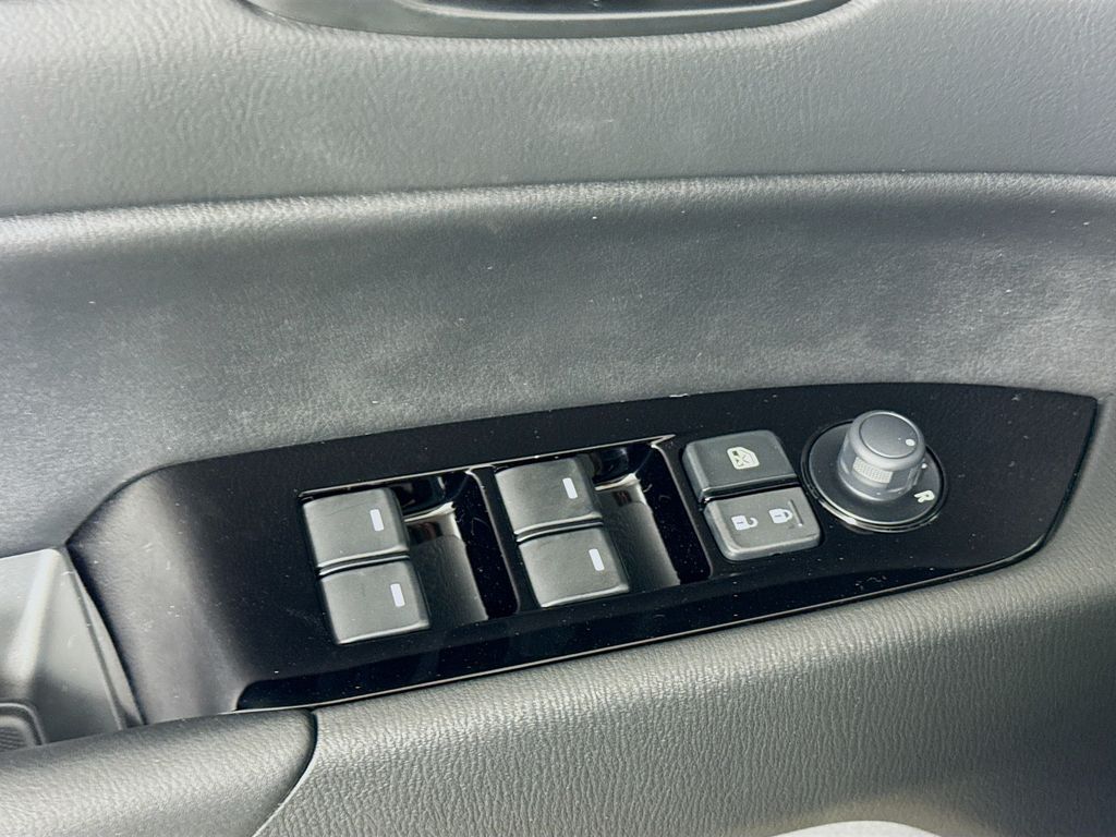 2025 Mazda CX-5 2.5 Select photo 17