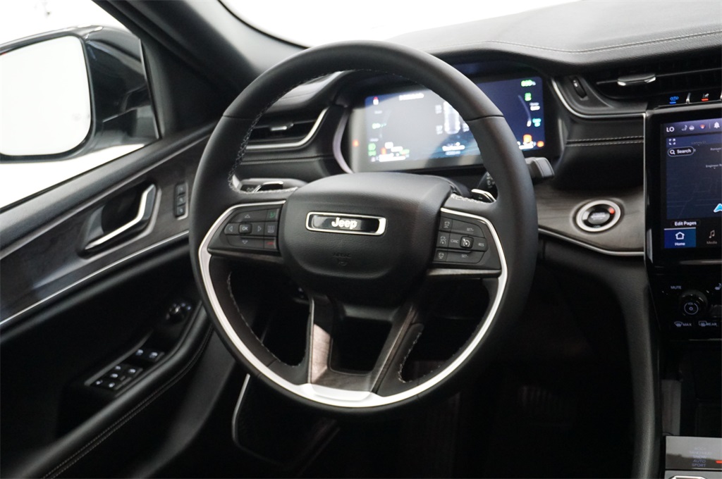 2024 Jeep Cherokee Base photo 16
