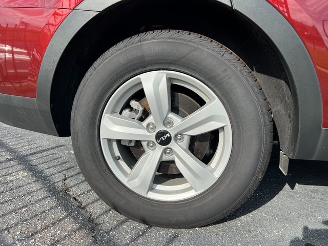 2025 Kia Sorento LX photo 9