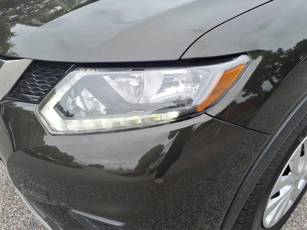 2016 Nissan Rogue S photo 3