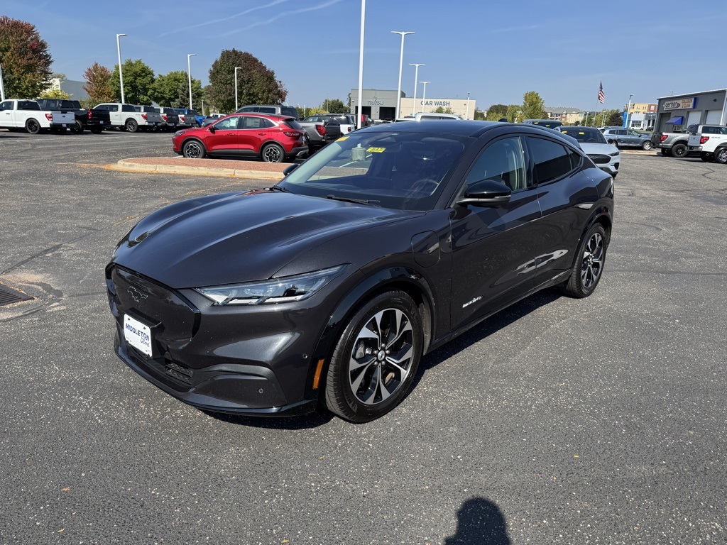 2022 Ford Mustang Mach-E Premium photo 7