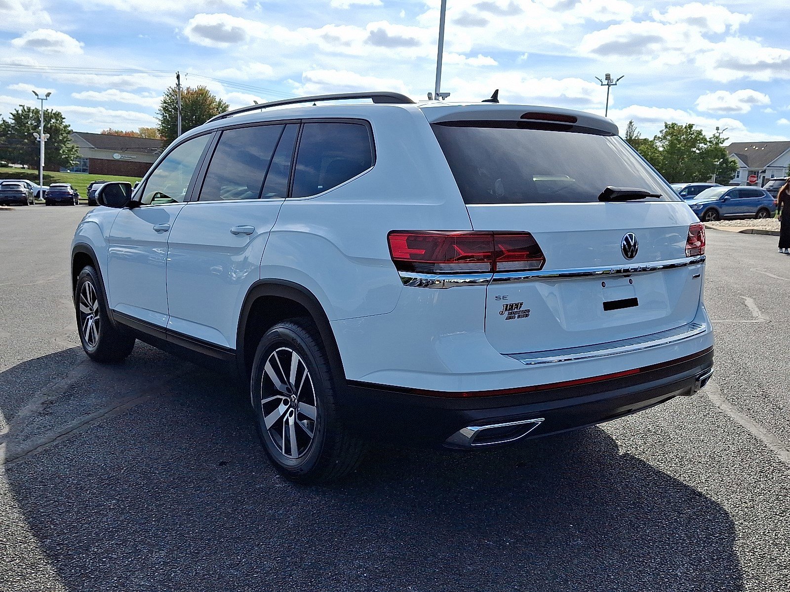 2022 Volkswagen Atlas SE photo 3