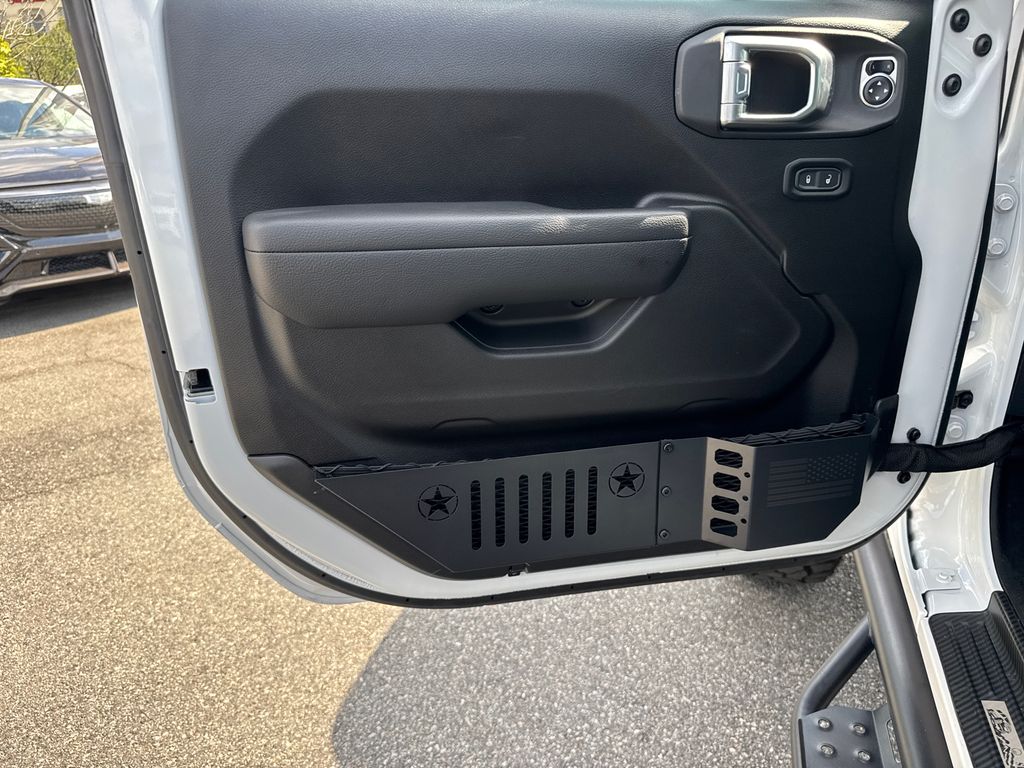 2024 Jeep Gladiator Sport photo 11