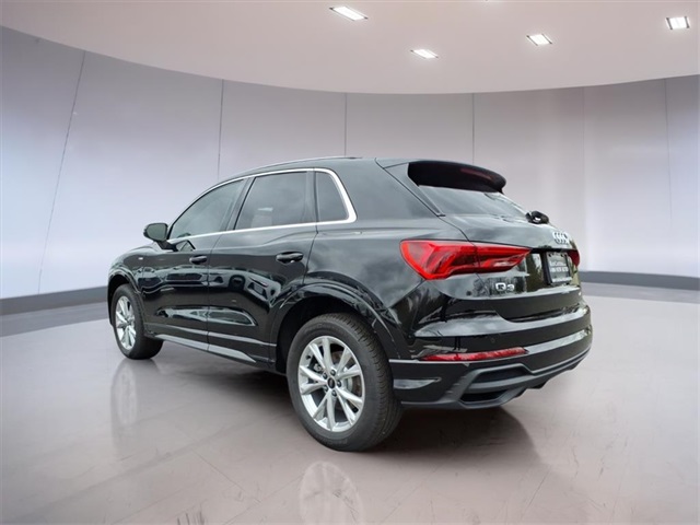 2025 Audi Q3 S line Premium photo 3