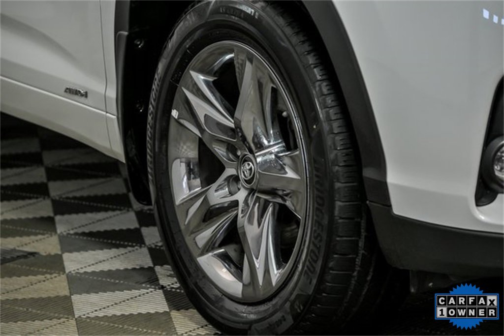 2019 Toyota Highlander Hybrid Limited photo 4