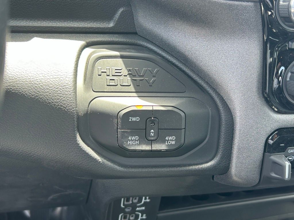 2025 Ram 2500 Tradesman photo 14