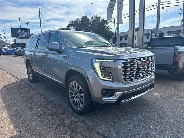 2025 Gmc Yukon XL Denali photo 2