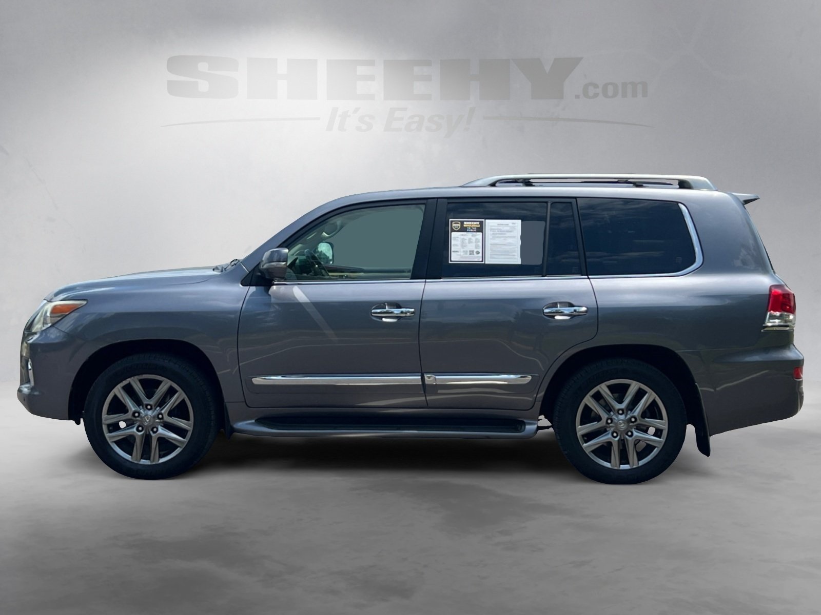 2014 Lexus LX 570 photo 3